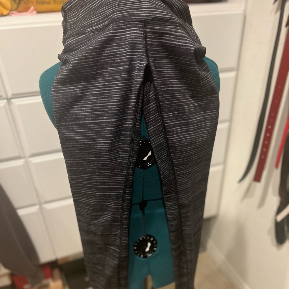 Lululemon Leggings Womens 4 Black Gray 31"